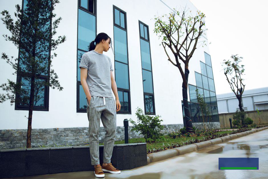 Cách chọn áo thun nam mặc đi làm đẹp mà không bị quá xuề xòa