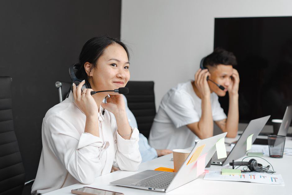 AI Agent Cho Doanh Nghiệp Thời Trang: Tự Động Quản Lý Tủ Đồ Và Gợi Ý Phối Outfit Cho Khách Hàng